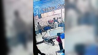 Man Slits Own Throat In Public, Dies