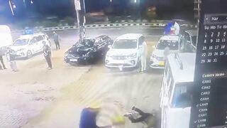 Man Slits Own Throat In Public, Dies
