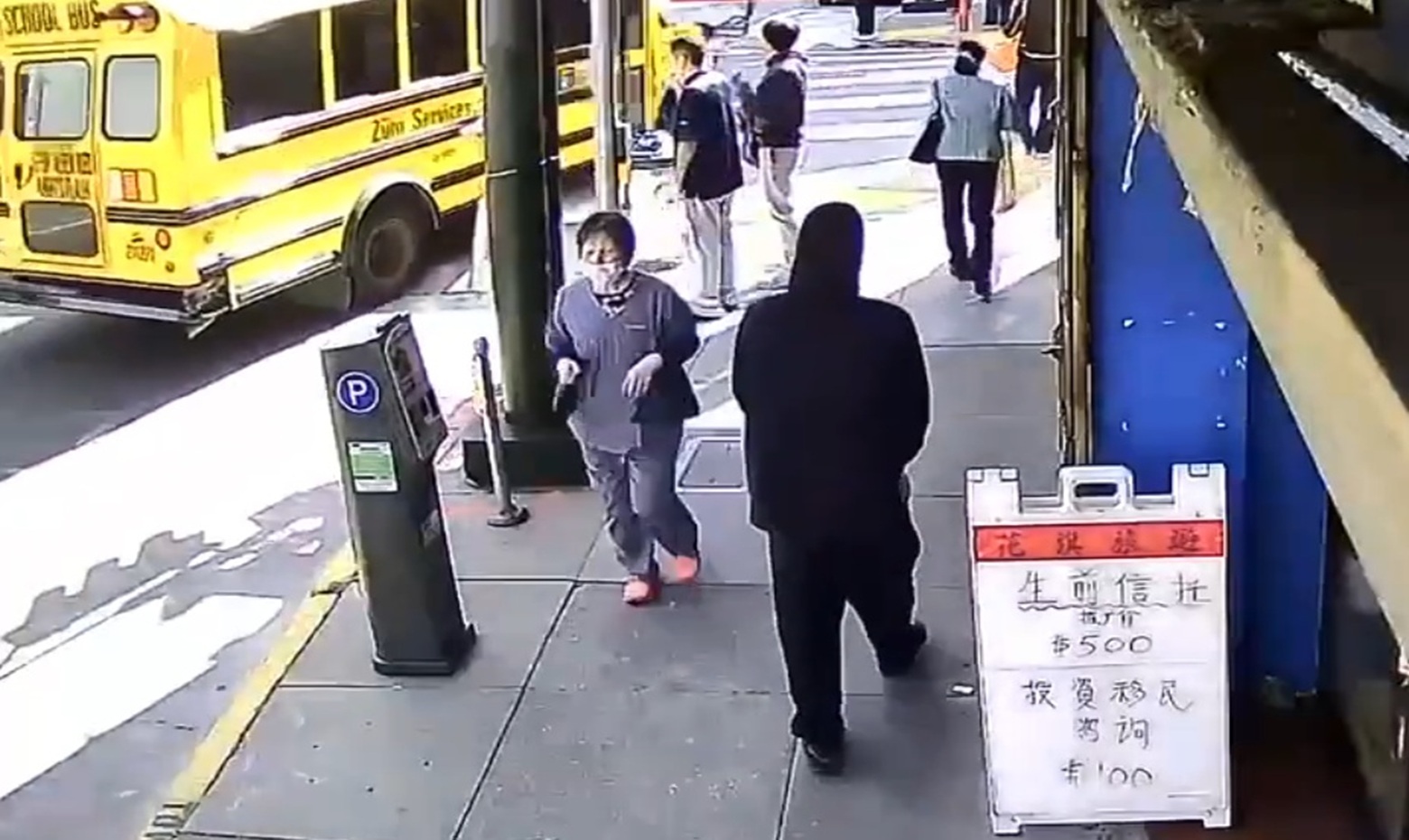 Shocking Daylight Stabbing in SF’s Chinatown Caught on Video