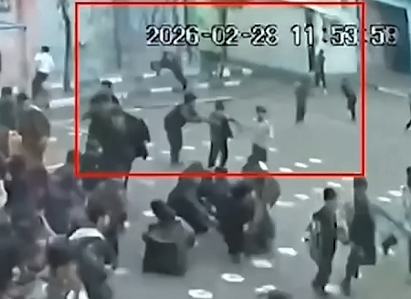 Video of a US and Israeli strike near a boys' school in Qazvin, Iran