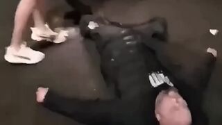 In Nizhny Novgorod, a drunk woman beat and ran over her husband with her car