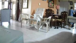 Armed Thief Shoots Man in Front of His Mother After He Runs Home to Protect His Phone
