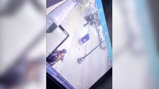 Van crashes into Chicago liquor store; multiple hurt