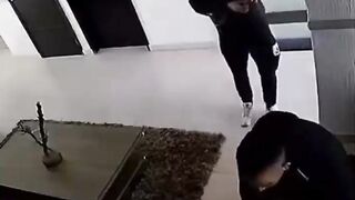 Helpless Woman Attacked, Put On Chokehold During Robbery In Mexico