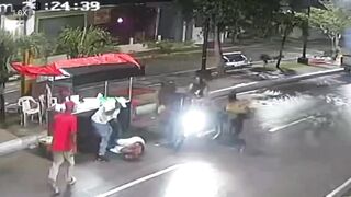 Ex Goes Full Psycho, Hacking Away at Ex-GF with Machete in Jealousy-Fueled Attack