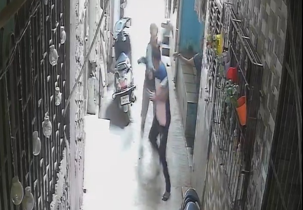 Rage-Fueled Drunk Goes Berserk, Stabs Sanitation Worker Over and Over Until Dead