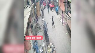 Street Ice Cream Seller Brutally Slaughtered by Precise Neck Stabs