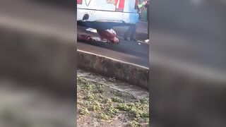 Mentally Ill Man Slits His Throat With A Box Cutter On A Bus In Mexico City