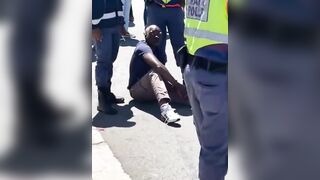 Bandit Attacked By Angry Locals After Failed Robbery Of A Businessman