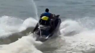 Two seriously injured after a jet ski collision in Venezuela