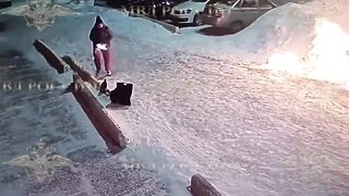 Naive girl from Novokuznetsk almost burned to death