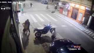 Sicarios on Motorcycle Shoot Young Man Dead from Long Range While Riding