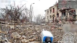 Crazy Ukrainian drone operator vs. Russian drone.