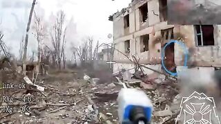 Crazy Ukrainian drone operator vs. Russian drone.