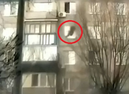 LolL "In Orsk, a drunk woman fell out of a fifth-story window"
