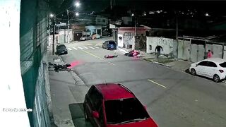 Off-Duty Cop Guns Down Armed Thug, Wounds Another in Motorcycle Robbery Attempt