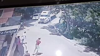 Man On Motorcycle Dies In Head On Collision With A Truck In Dominican Republic