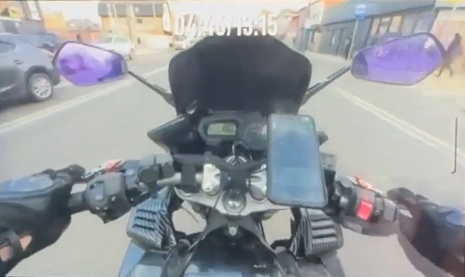 Motorcyclist Speeds Between Lanes at Full Throttle — Records His Own Horrific Death