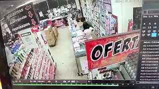 Sicario Shoots Chinese Supermarket Owner in Argentina Over Unpaid Extortion