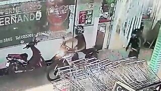 Sicario Shoots Chinese Supermarket Owner in Argentina Over Unpaid Extortion