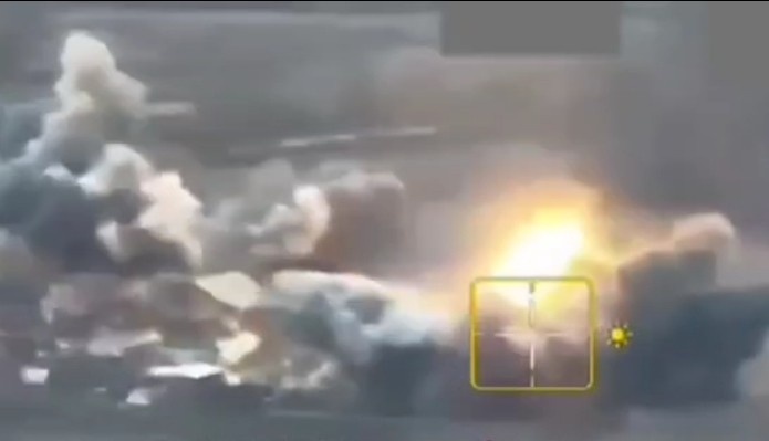 Ukrainian drone operators' position is under bombardment.