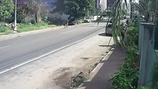 Man Gunned Down Execution-Style from Behind as He Walks with Daughter