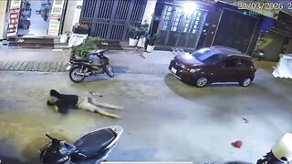 Security Camera Captures Heartbreaking Moment: Man Jumps to His Death from 17th Floor
