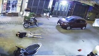 Security Camera Captures Heartbreaking Moment: Man Jumps to His Death from 17th Floor