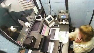 In Kyiv, a man tried to rob a currency exchange office at gunpoint.