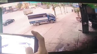 Moped Rider Gets Caught By A Huge Truck