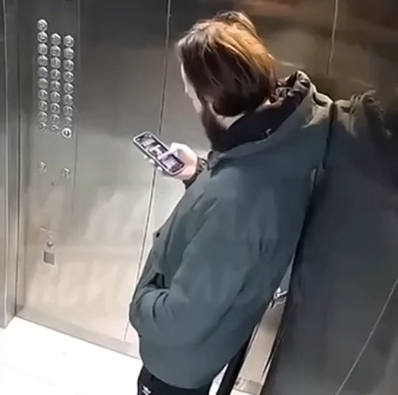 Elevator seriously injures man in Kazan