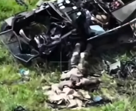 Destruction of the UA transport vehicle and arrival of the crew