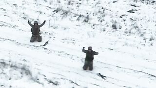 Ukrainians surrender, Russians kill them.