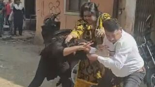 Woman Assaulted By Scammers For Demanding Her Money Back