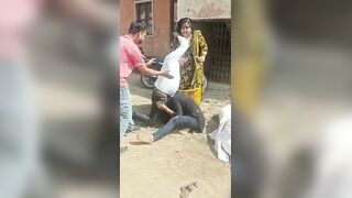 Woman Assaulted By Scammers For Demanding Her Money Back