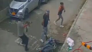 Two Killed, Four Wounded in Rival Gang Shooting in Medellín Neighborhood