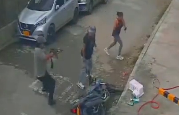 Two Killed, Four Wounded in Rival Gang Shooting in Medellín Neighborhood