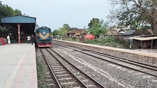 Police Officer Clings for Life After Horrific Fall from Speeding Train in Bangladesh