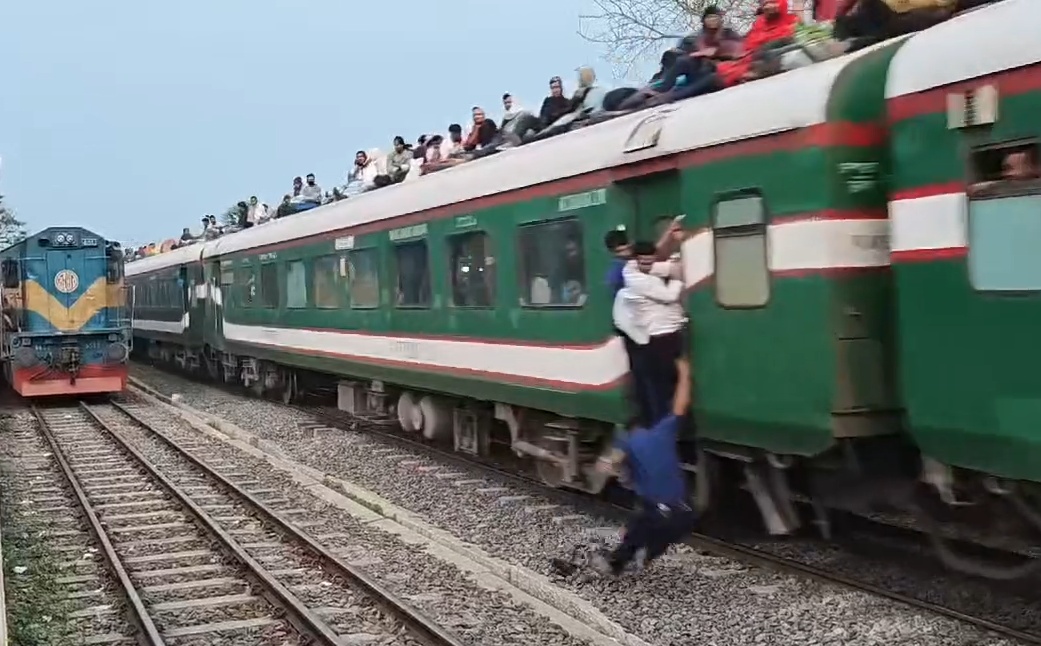 Police Officer Clings for Life After Horrific Fall from Speeding Train in Bangladesh