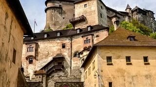 Polish pensioner kills himself by jumping from castle