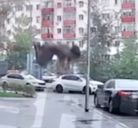 In Kazan, a man jumped from the 11th floor