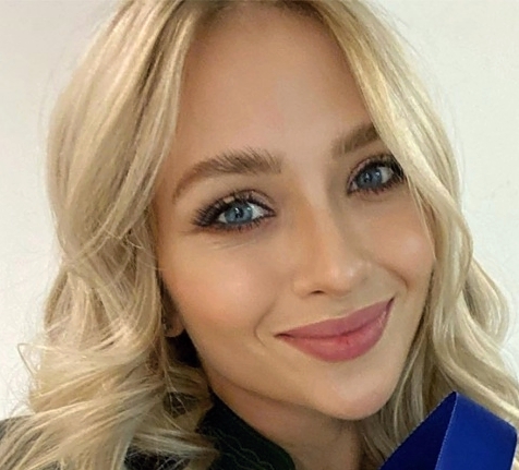 Russian figure skater's partner cuts leg