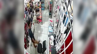 Violent Robbers Repeatedly Stab Two Employees in Brutal Auto Parts Store Attack