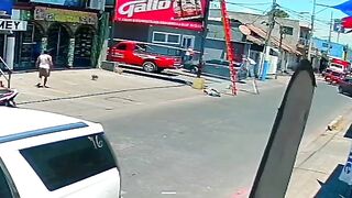 Electrocuted Worker Falls Dead  On The Roadside In Guatemala