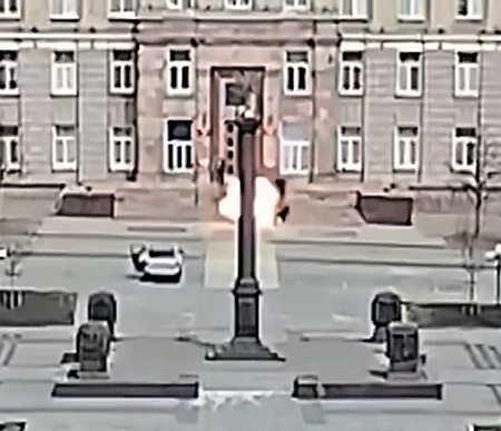 UA drone fires at entrance to Belgorod regional government building