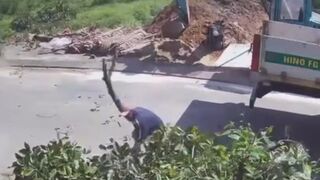 Elderly Man Killed by Falling Branch While Walking Under Pruning Site