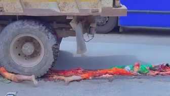 Woman Fell From Motorcycle And Was Completely Destroyed By Truck
