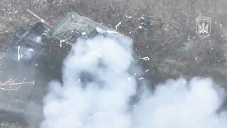 Greatest hits compilation of Ukrainian FPV drones obliterating Russians