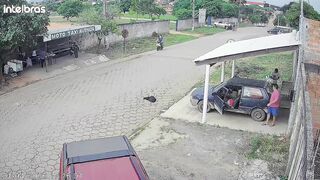 Machete Maniac Butchers Victim in Broad Daylight Street Slaughter