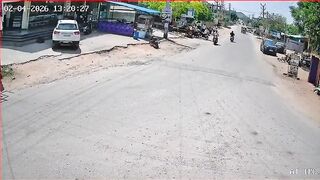 Terrifying Moment: Out-of-Control Tractor Loaded with Hay Flips onto Motorcyclist